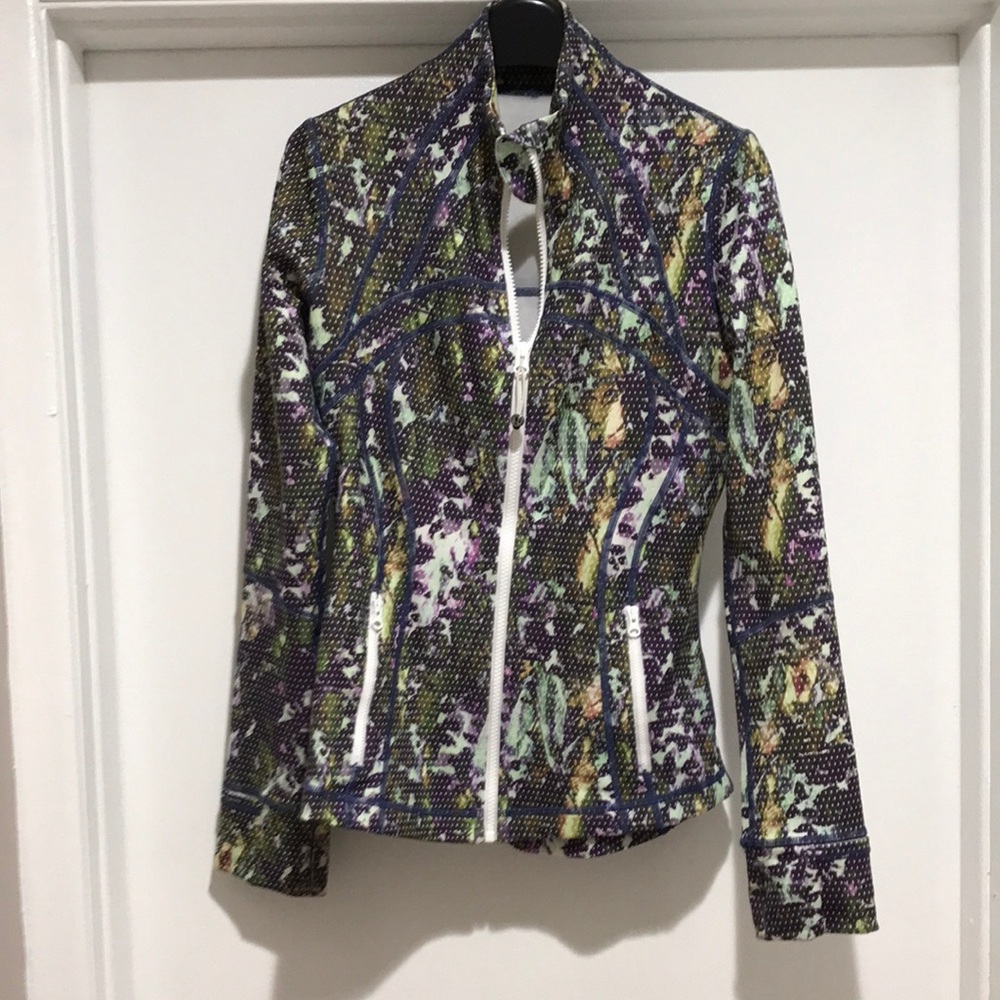 Lululemon nylon running jacket size 8.